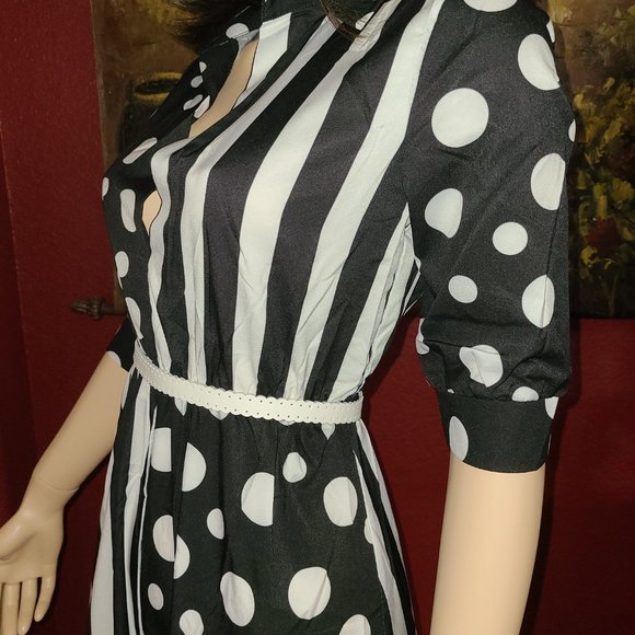Women's Polk a Dot and Stripe Dress Size Small Maxi Dress - Picture 4 of 10
